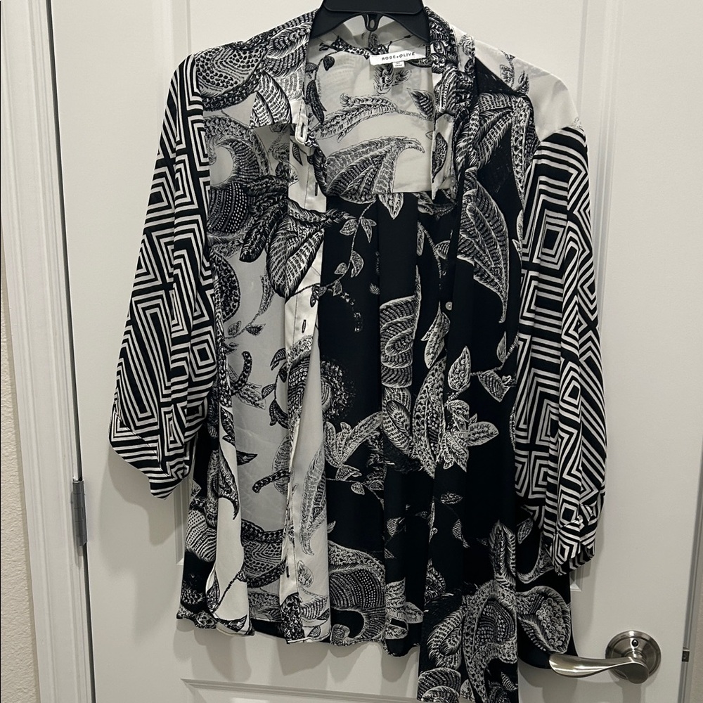 Elegant Black and White Women's Top